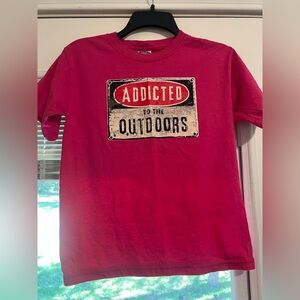Addicted to outdoors Tee